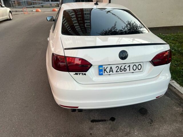 Білий Фольксваген Джетта, об'ємом двигуна 2.5 л та пробігом 254 тис. км за 8700 $, фото 1 на Automoto.ua