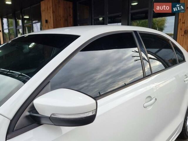 Білий Фольксваген Джетта, об'ємом двигуна 1.97 л та пробігом 180 тис. км за 9899 $, фото 34 на Automoto.ua