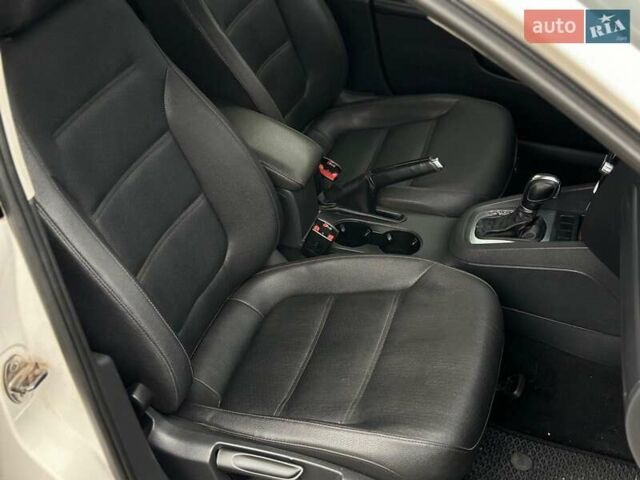 Белый Фольксваген Джетта, объемом двигателя 2.5 л и пробегом 265 тыс. км за 8590 $, фото 22 на Automoto.ua