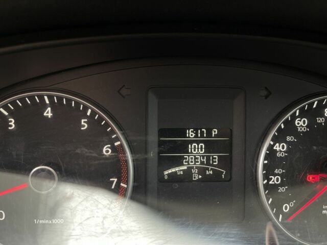 Белый Фольксваген Джетта, объемом двигателя 2.5 л и пробегом 284 тыс. км за 8000 $, фото 11 на Automoto.ua