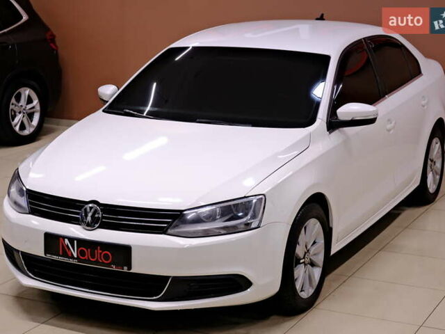 Білий Фольксваген Джетта, об'ємом двигуна 2.5 л та пробігом 168 тис. км за 8900 $, фото 2 на Automoto.ua