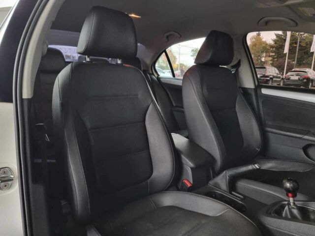 Білий Фольксваген Джетта, об'ємом двигуна 1.97 л та пробігом 180 тис. км за 10399 $, фото 15 на Automoto.ua