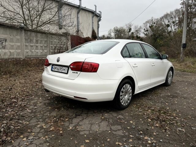 Белый Фольксваген Джетта, объемом двигателя 2.5 л и пробегом 284 тыс. км за 8000 $, фото 5 на Automoto.ua