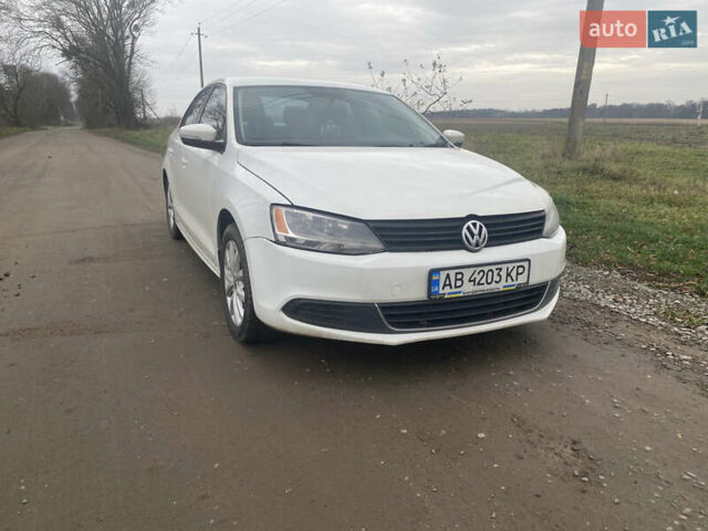 Белый Фольксваген Джетта, объемом двигателя 2.48 л и пробегом 213 тыс. км за 7777 $, фото 1 на Automoto.ua