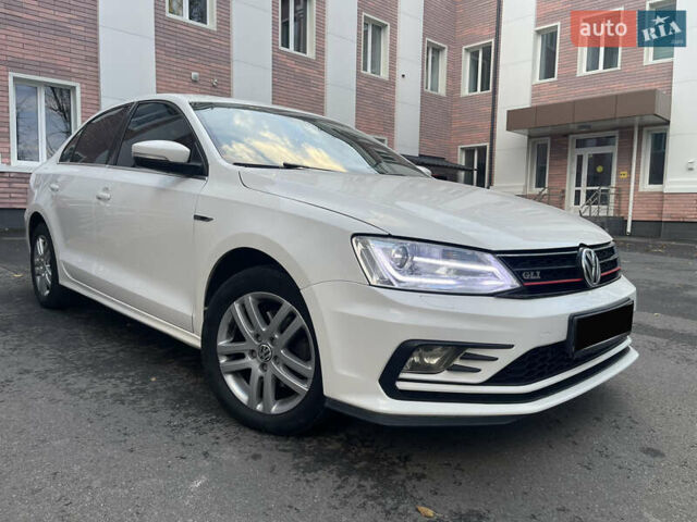 Білий Фольксваген Джетта, об'ємом двигуна 2.5 л та пробігом 257 тис. км за 8700 $, фото 1 на Automoto.ua
