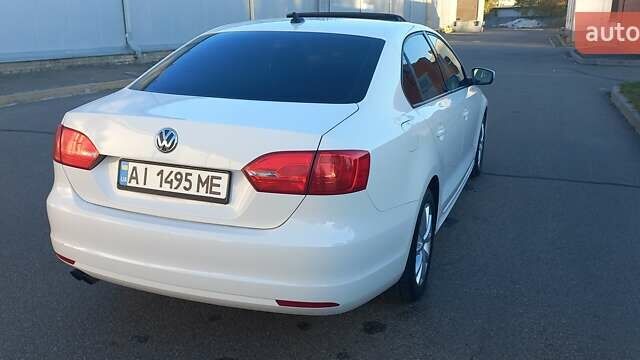 Белый Фольксваген Джетта, объемом двигателя 2.48 л и пробегом 241 тыс. км за 8900 $, фото 6 на Automoto.ua
