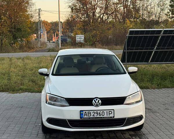 Фольксваген Джетта 2012 в Виннице на Automoto.ua Белый Фольксваген Джетта, объемом двигателя 2.48 л и пробегом 199 тыс. км за 8500 $, фото 13 на Automoto.ua