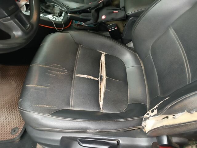 Белый Фольксваген Джетта, объемом двигателя 2.5 л и пробегом 350 тыс. км за 7800 $, фото 3 на Automoto.ua