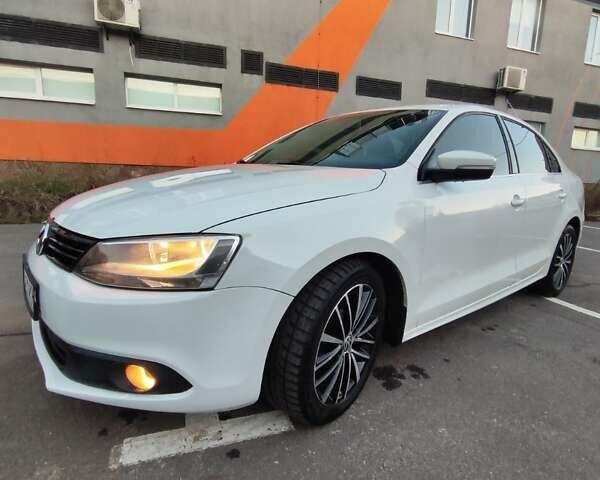 Білий Фольксваген Джетта, об'ємом двигуна 2 л та пробігом 280 тис. км за 8999 $, фото 8 на Automoto.ua