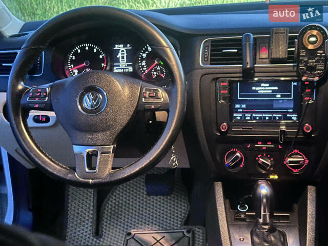 Белый Фольксваген Джетта, объемом двигателя 2.5 л и пробегом 203 тыс. км за 10500 $, фото 6 на Automoto.ua