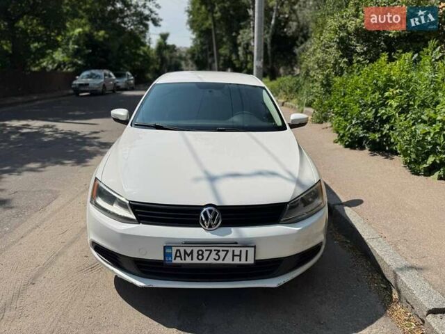 Білий Фольксваген Джетта, об'ємом двигуна 2.47 л та пробігом 175 тис. км за 8300 $, фото 3 на Automoto.ua