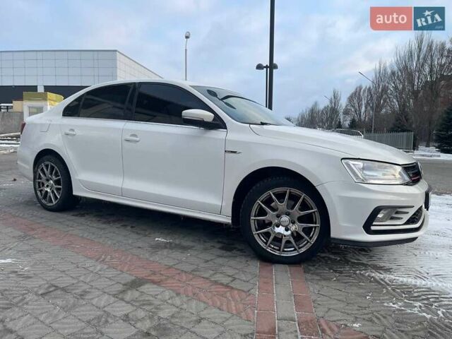 Білий Фольксваген Джетта, об'ємом двигуна 2.5 л та пробігом 243 тис. км за 9000 $, фото 5 на Automoto.ua