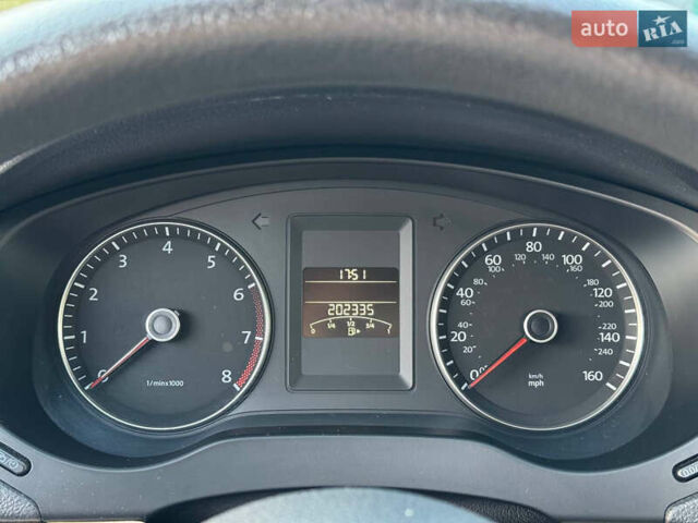 Фольксваген Джетта 2012 в Виннице на Automoto.ua Белый Фольксваген Джетта, объемом двигателя 2.48 л и пробегом 199 тыс. км за 8500 $, фото 29 на Automoto.ua