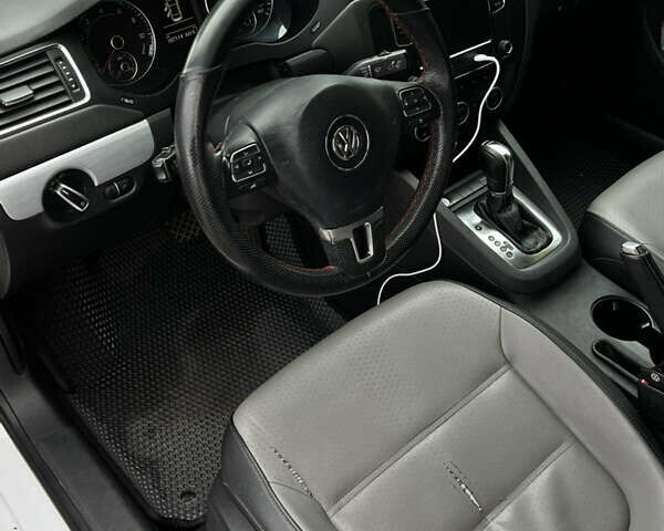 Белый Фольксваген Джетта, объемом двигателя 1.4 л и пробегом 187 тыс. км за 9200 $, фото 10 на Automoto.ua