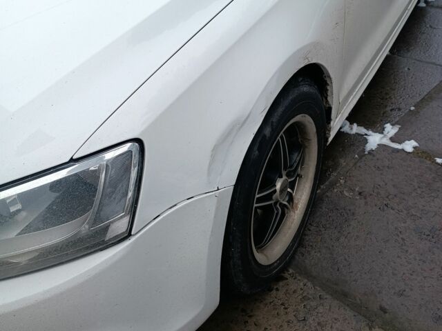 Белый Фольксваген Джетта, объемом двигателя 2.5 л и пробегом 350 тыс. км за 7800 $, фото 2 на Automoto.ua