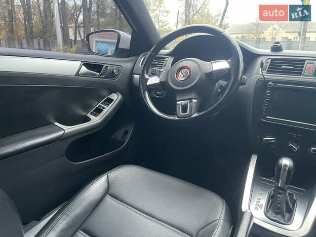 Білий Фольксваген Джетта, об'ємом двигуна 2.5 л та пробігом 257 тис. км за 8700 $, фото 8 на Automoto.ua