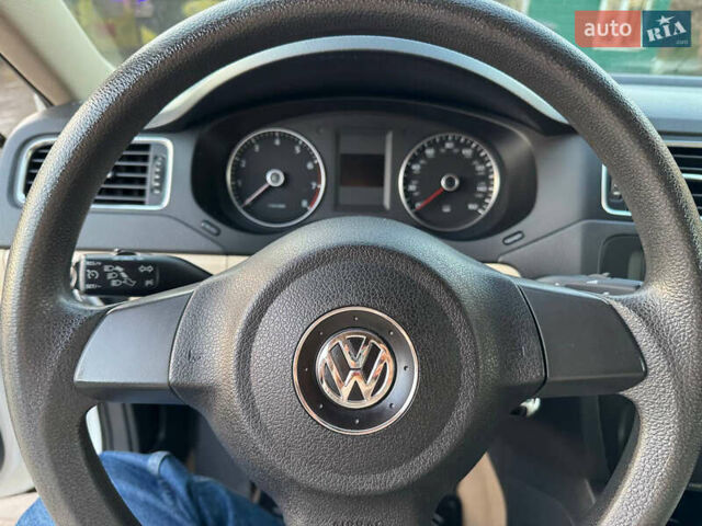 Фольксваген Джетта 2012 в Виннице на Automoto.ua Белый Фольксваген Джетта, объемом двигателя 2.48 л и пробегом 199 тыс. км за 8500 $, фото 30 на Automoto.ua