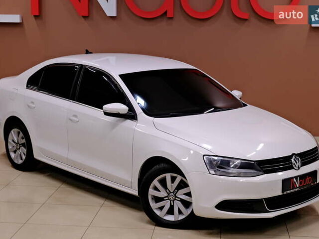 Білий Фольксваген Джетта, об'ємом двигуна 2.5 л та пробігом 168 тис. км за 8900 $, фото 4 на Automoto.ua