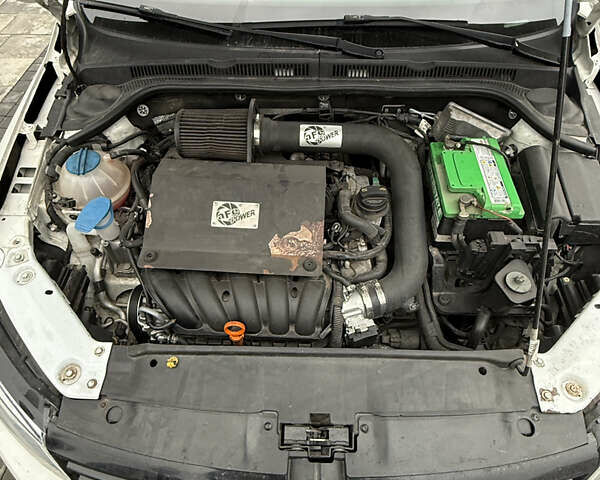 Белый Фольксваген Джетта, объемом двигателя 2.48 л и пробегом 209 тыс. км за 8300 $, фото 40 на Automoto.ua