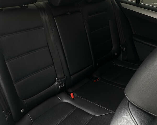 Белый Фольксваген Джетта, объемом двигателя 2.48 л и пробегом 220 тыс. км за 8650 $, фото 10 на Automoto.ua