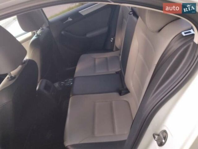 Белый Фольксваген Джетта, объемом двигателя 1.4 л и пробегом 335 тыс. км за 7400 $, фото 7 на Automoto.ua