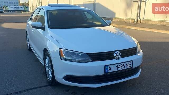 Белый Фольксваген Джетта, объемом двигателя 2.48 л и пробегом 241 тыс. км за 8900 $, фото 1 на Automoto.ua