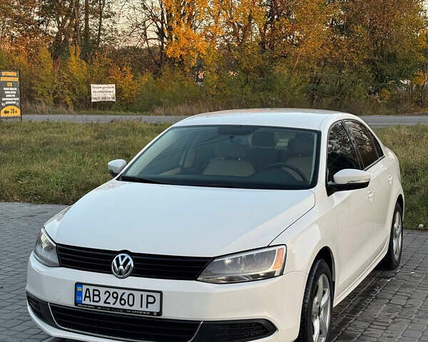 Фольксваген Джетта 2012 в Виннице на Automoto.ua Белый Фольксваген Джетта, объемом двигателя 2.48 л и пробегом 199 тыс. км за 8500 $, фото 4 на Automoto.ua