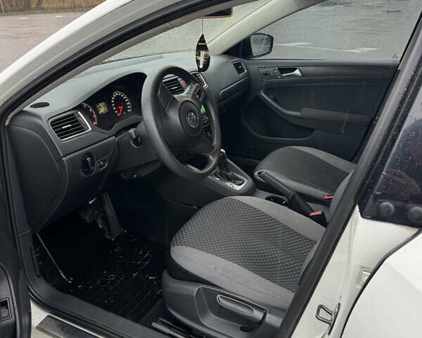 Білий Фольксваген Джетта, об'ємом двигуна 1.98 л та пробігом 207 тис. км за 7500 $, фото 4 на Automoto.ua