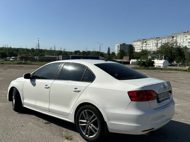 Білий Фольксваген Джетта, об'ємом двигуна 2.5 л та пробігом 270 тис. км за 7000 $, фото 3 на Automoto.ua