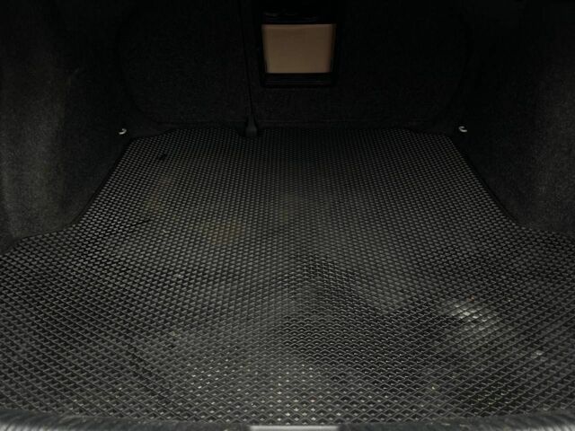 Белый Фольксваген Джетта, объемом двигателя 2.5 л и пробегом 162 тыс. км за 8500 $, фото 19 на Automoto.ua