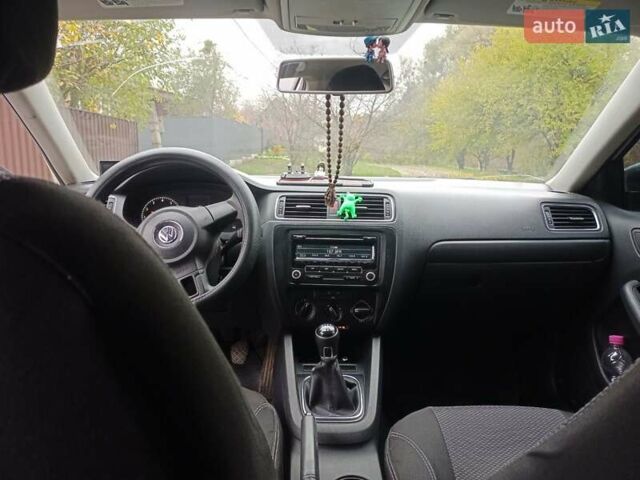 Фольксваген Джетта 2012 у Ромнах на Automoto.ua Білий Фольксваген Джетта, об'ємом двигуна 1.98 л та пробігом 262 тис. км за 7500 $, фото 11 на Automoto.ua