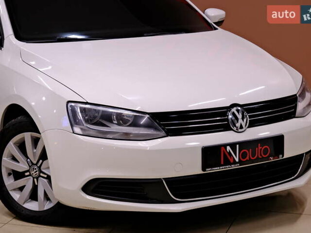 Білий Фольксваген Джетта, об'ємом двигуна 2.5 л та пробігом 168 тис. км за 8900 $, фото 6 на Automoto.ua