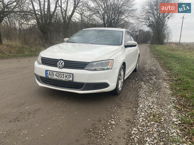 Белый Фольксваген Джетта, объемом двигателя 2.48 л и пробегом 213 тыс. км за 7777 $, фото 2 на Automoto.ua