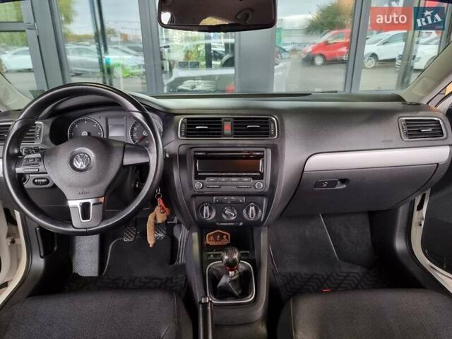 Білий Фольксваген Джетта, об'ємом двигуна 1.97 л та пробігом 180 тис. км за 9899 $, фото 1 на Automoto.ua