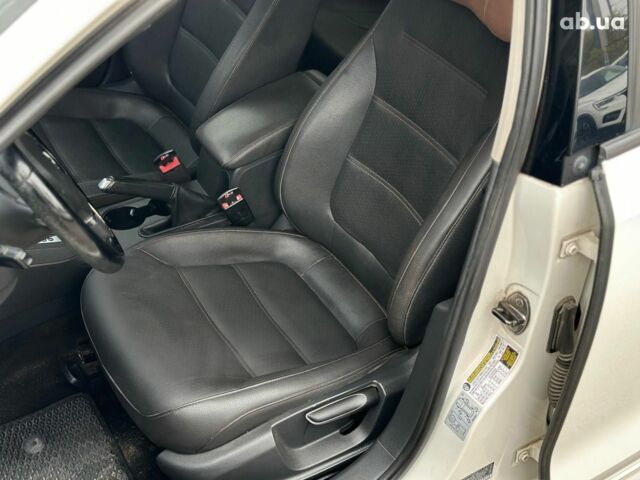 Белый Фольксваген Джетта, объемом двигателя 2.5 л и пробегом 265 тыс. км за 8590 $, фото 24 на Automoto.ua