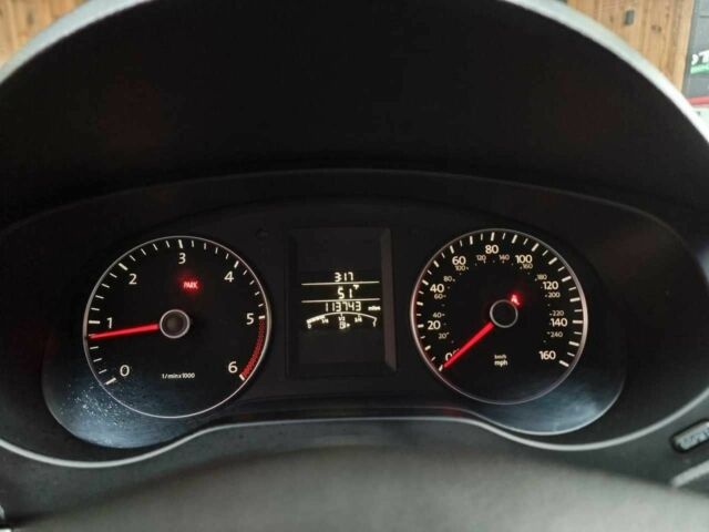 Білий Фольксваген Джетта, об'ємом двигуна 1.97 л та пробігом 180 тис. км за 10399 $, фото 18 на Automoto.ua