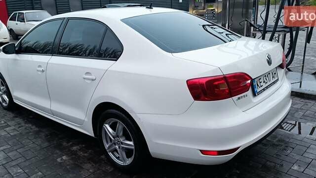 Белый Фольксваген Джетта, объемом двигателя 1.39 л и пробегом 262 тыс. км за 8300 $, фото 4 на Automoto.ua