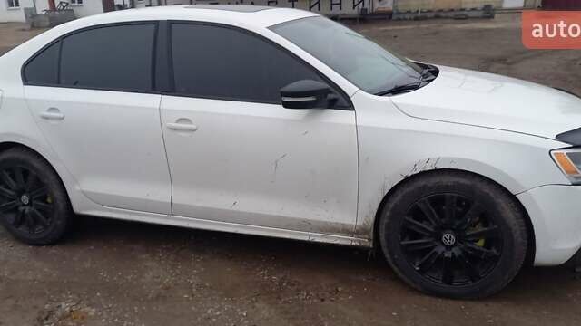 Білий Фольксваген Джетта, об'ємом двигуна 2.48 л та пробігом 131 тис. км за 9000 $, фото 1 на Automoto.ua