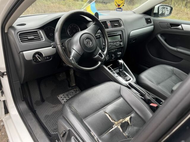 Белый Фольксваген Джетта, объемом двигателя 2.5 л и пробегом 284 тыс. км за 8000 $, фото 7 на Automoto.ua