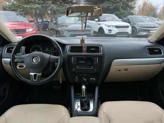 Белый Фольксваген Джетта, объемом двигателя 2.5 л и пробегом 162 тыс. км за 8500 $, фото 10 на Automoto.ua