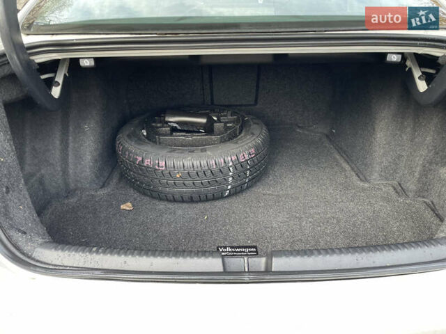 Білий Фольксваген Джетта, об'ємом двигуна 2.47 л та пробігом 234 тис. км за 9400 $, фото 14 на Automoto.ua