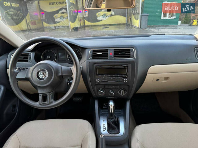 Фольксваген Джетта 2012 в Виннице на Automoto.ua Белый Фольксваген Джетта, объемом двигателя 2.48 л и пробегом 199 тыс. км за 8500 $, фото 26 на Automoto.ua