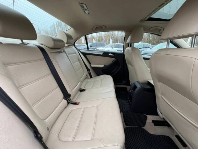 Белый Фольксваген Джетта, объемом двигателя 2.5 л и пробегом 162 тыс. км за 8500 $, фото 18 на Automoto.ua