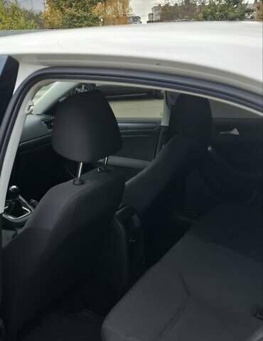 Білий Фольксваген Джетта, об'ємом двигуна 1.98 л та пробігом 283 тис. км за 7500 $, фото 15 на Automoto.ua