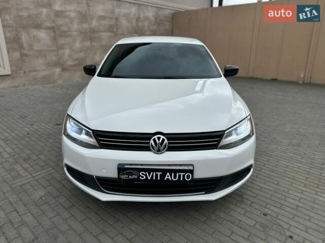 Белый Фольксваген Джетта, объемом двигателя 2.5 л и пробегом 230 тыс. км за 9100 $, фото 2 на Automoto.ua