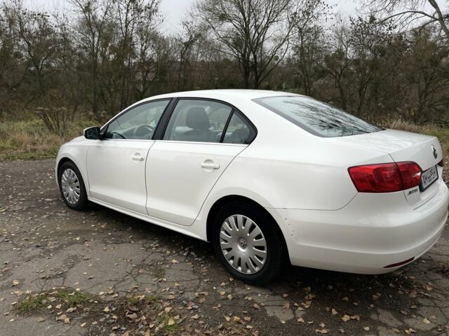 Белый Фольксваген Джетта, объемом двигателя 2.5 л и пробегом 284 тыс. км за 8000 $, фото 6 на Automoto.ua