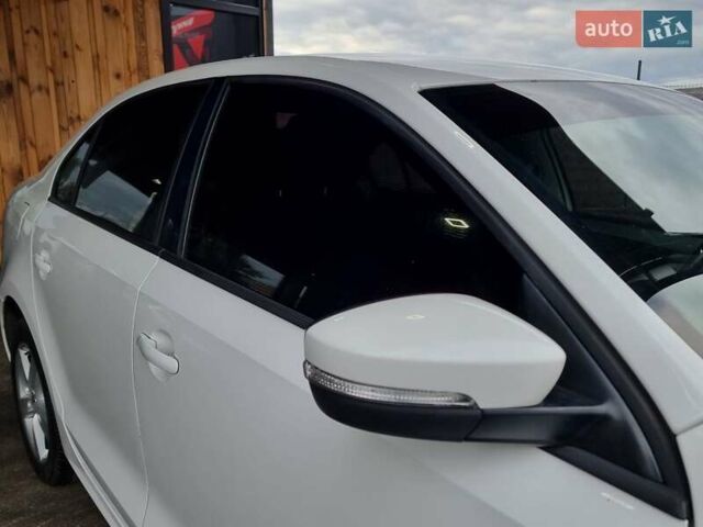 Білий Фольксваген Джетта, об'ємом двигуна 1.97 л та пробігом 180 тис. км за 9899 $, фото 27 на Automoto.ua