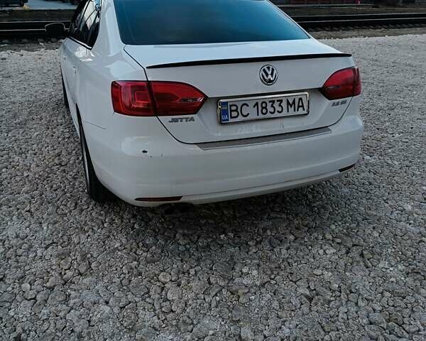 Білий Фольксваген Джетта, об'ємом двигуна 2.5 л та пробігом 390 тис. км за 7500 $, фото 3 на Automoto.ua