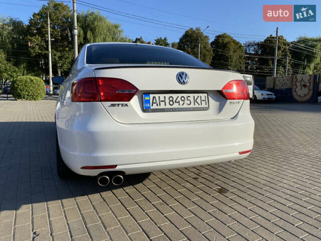 Белый Фольксваген Джетта, объемом двигателя 2.5 л и пробегом 260 тыс. км за 8400 $, фото 3 на Automoto.ua