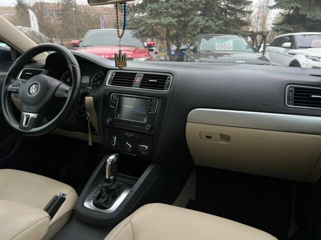 Белый Фольксваген Джетта, объемом двигателя 2.5 л и пробегом 162 тыс. км за 8500 $, фото 9 на Automoto.ua